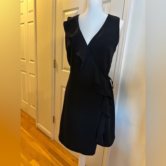 NWT Everly black ruffled wrap dress size medium. - Picture 1 of 8